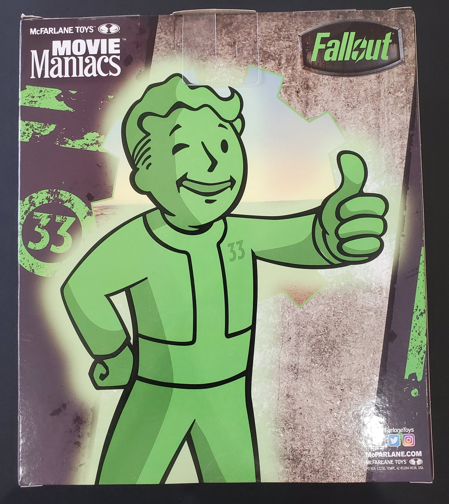 McFarlane Toys - Fallout - Vault Boy Glow in the Dark Edition