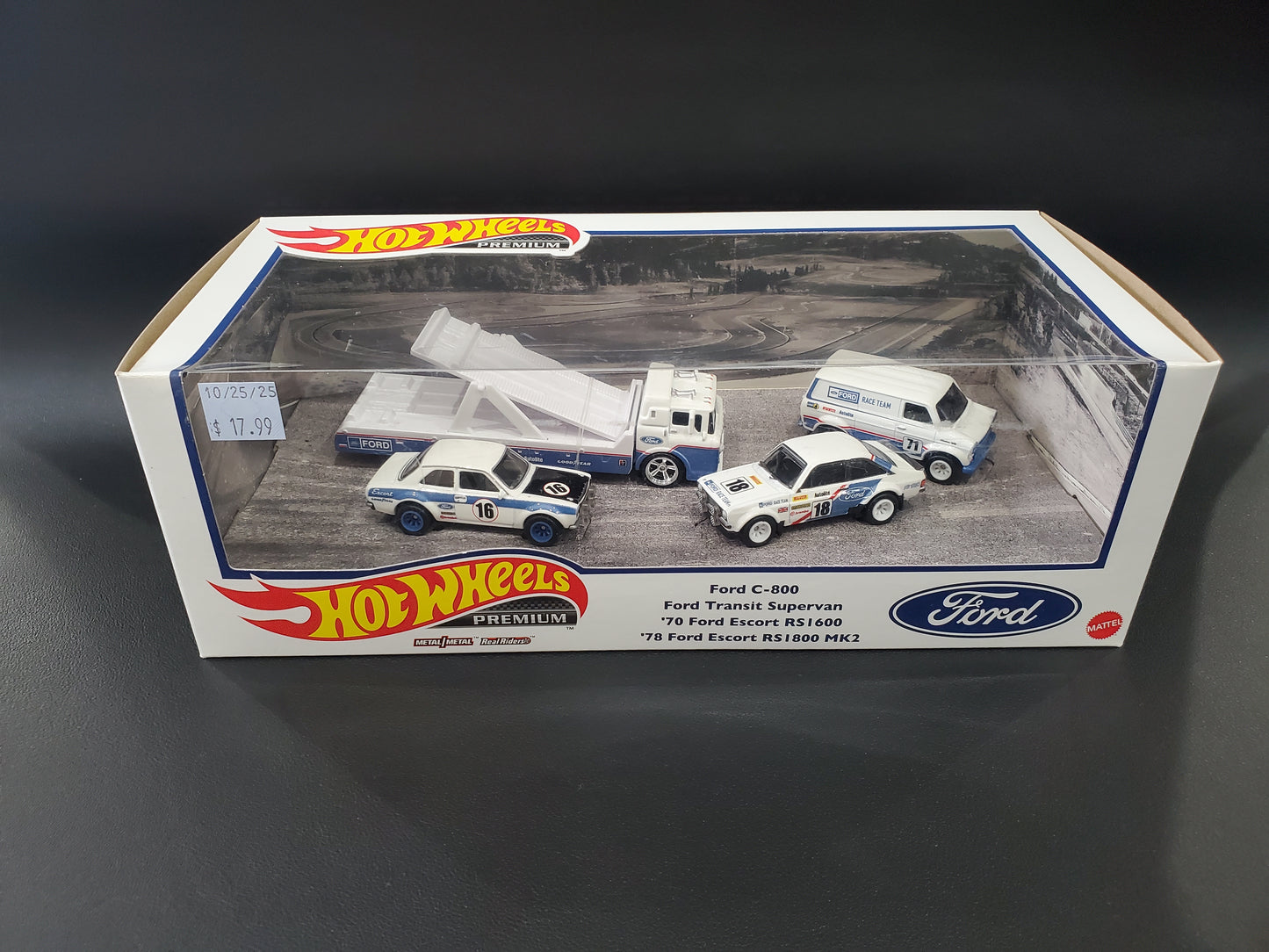 Hot Wheels Premium - Ford Race Team Collector Set
